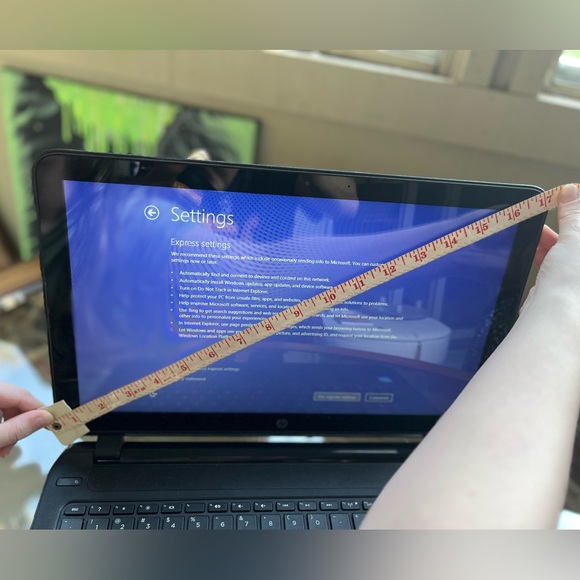 HP WINDOWS 8 LAPTOP- 17” Touchscreen Laptop- Includes Charger and Free Case - Picture 3 of 14